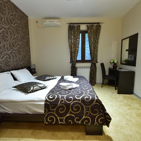 City Code In Joy Belgrade Extérieur photo