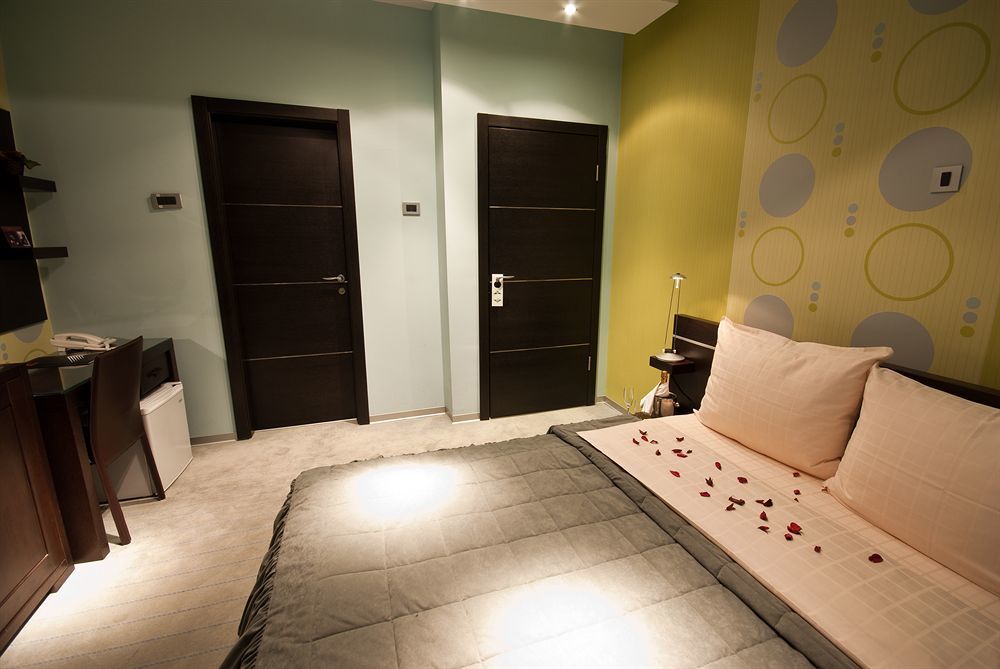 City Code In Joy Belgrade Extérieur photo
