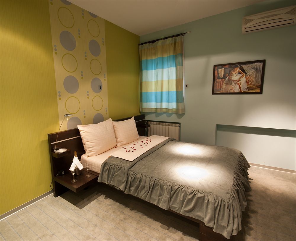 City Code In Joy Belgrade Extérieur photo