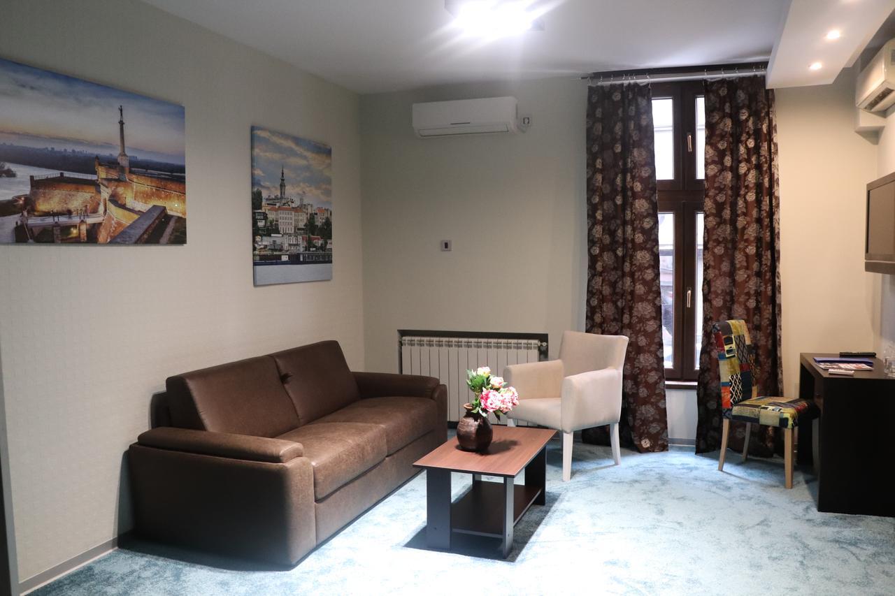 City Code In Joy Belgrade Extérieur photo