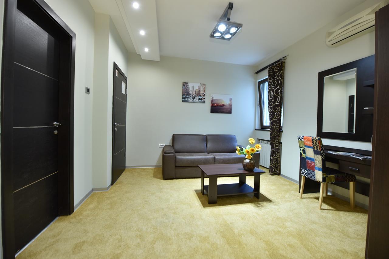 City Code In Joy Belgrade Extérieur photo
